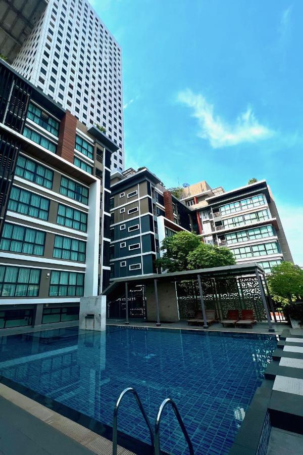 The Plimplace Hotel Bangkok Exterior foto