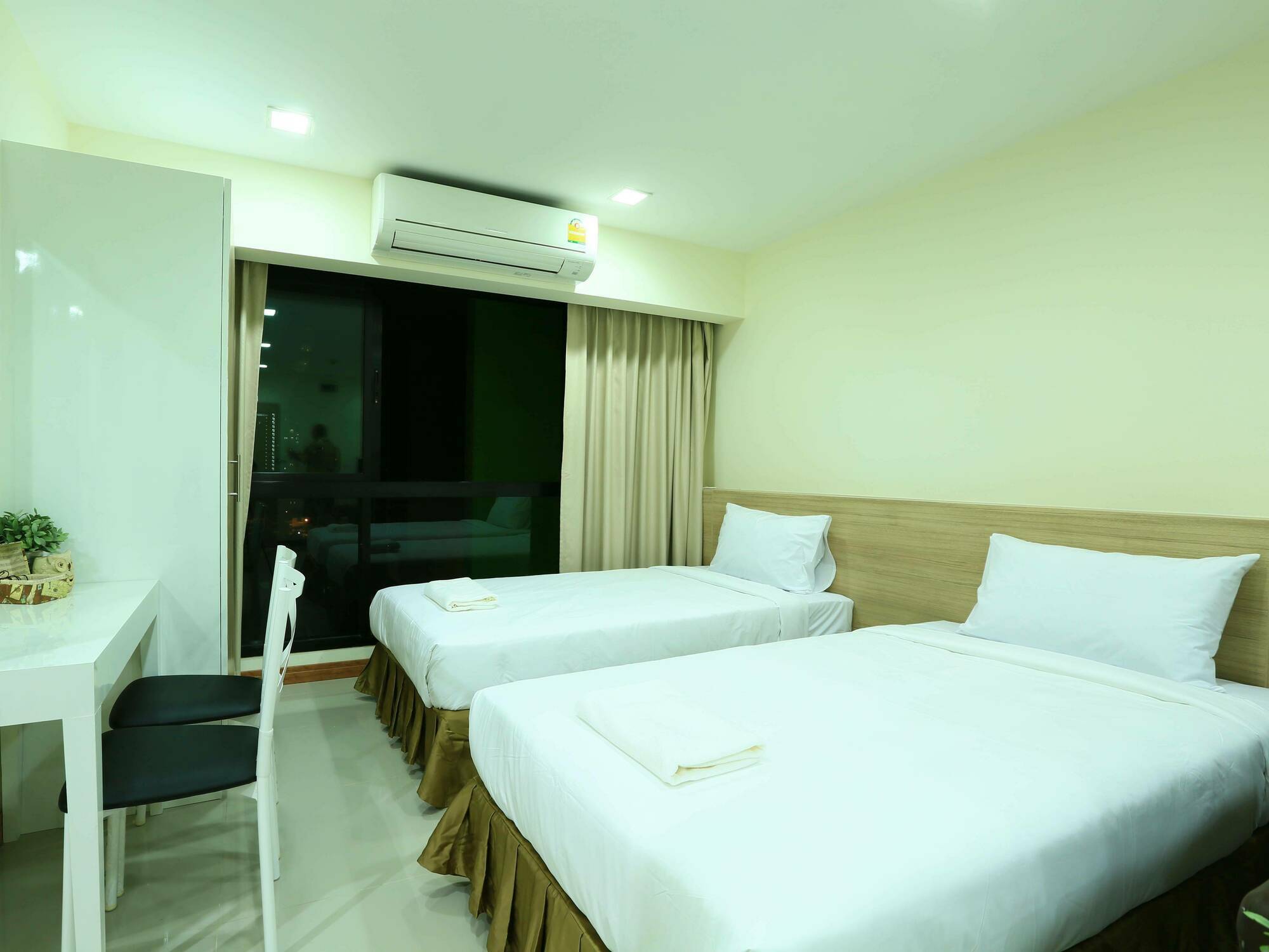 The Plimplace Hotel Bangkok Exterior foto